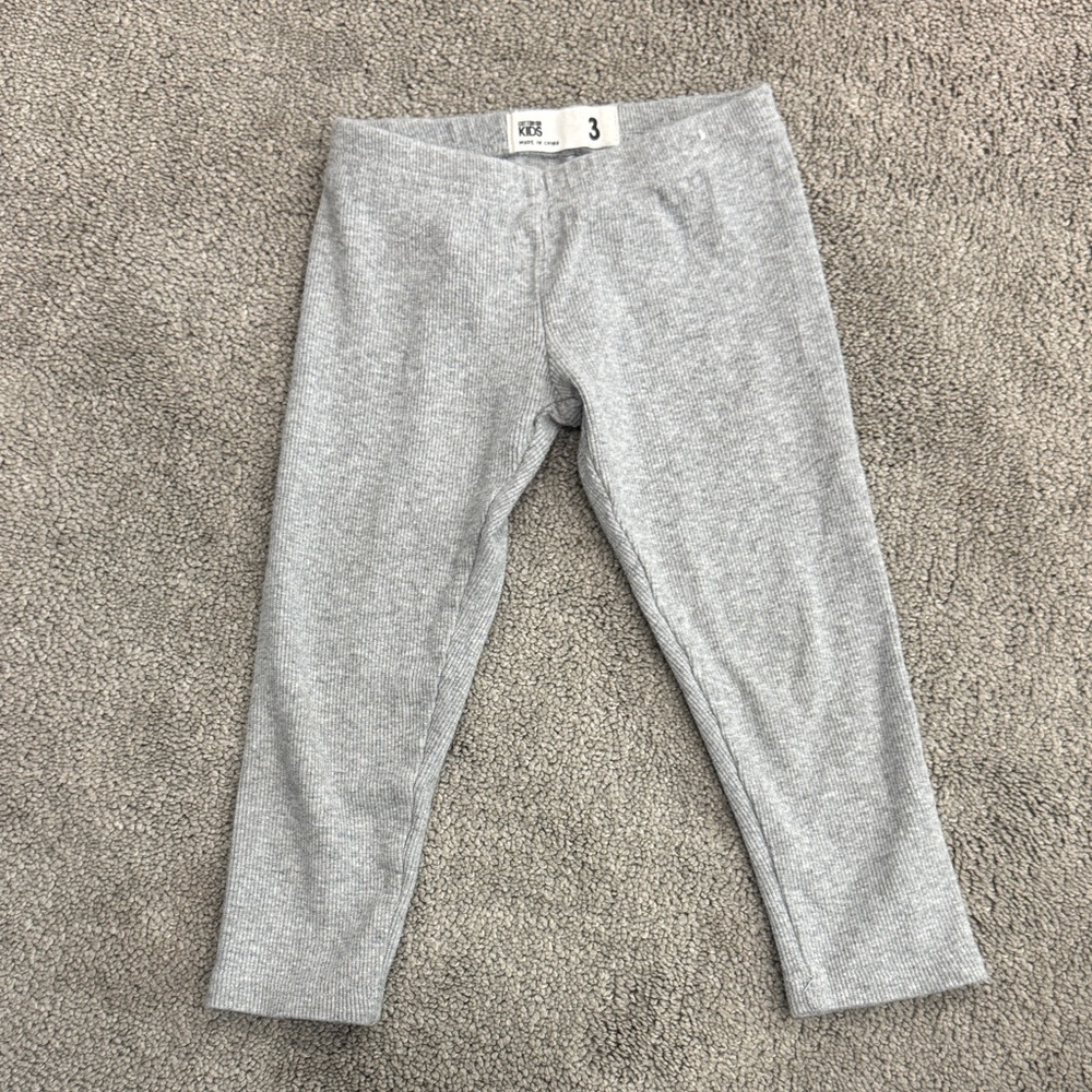 Cotton On Kids 3T Gray Ribbed Leggings